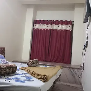 Hotel Ek ***