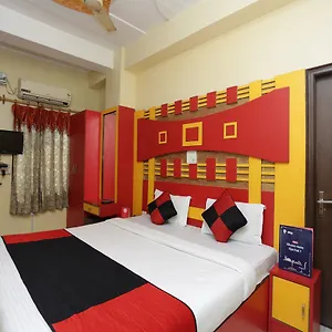 Hotel Oyo 12221 M House ***